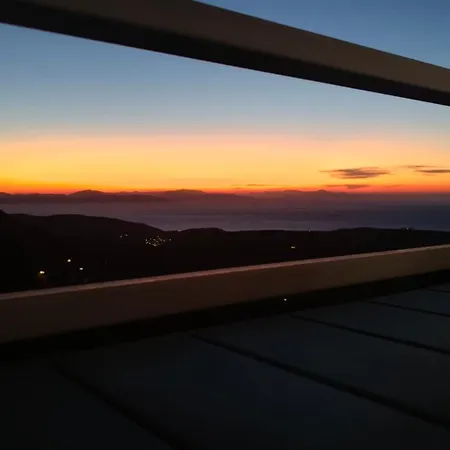 Aggelos & Melina - Enjoy Sunset From Aggelos! アパート